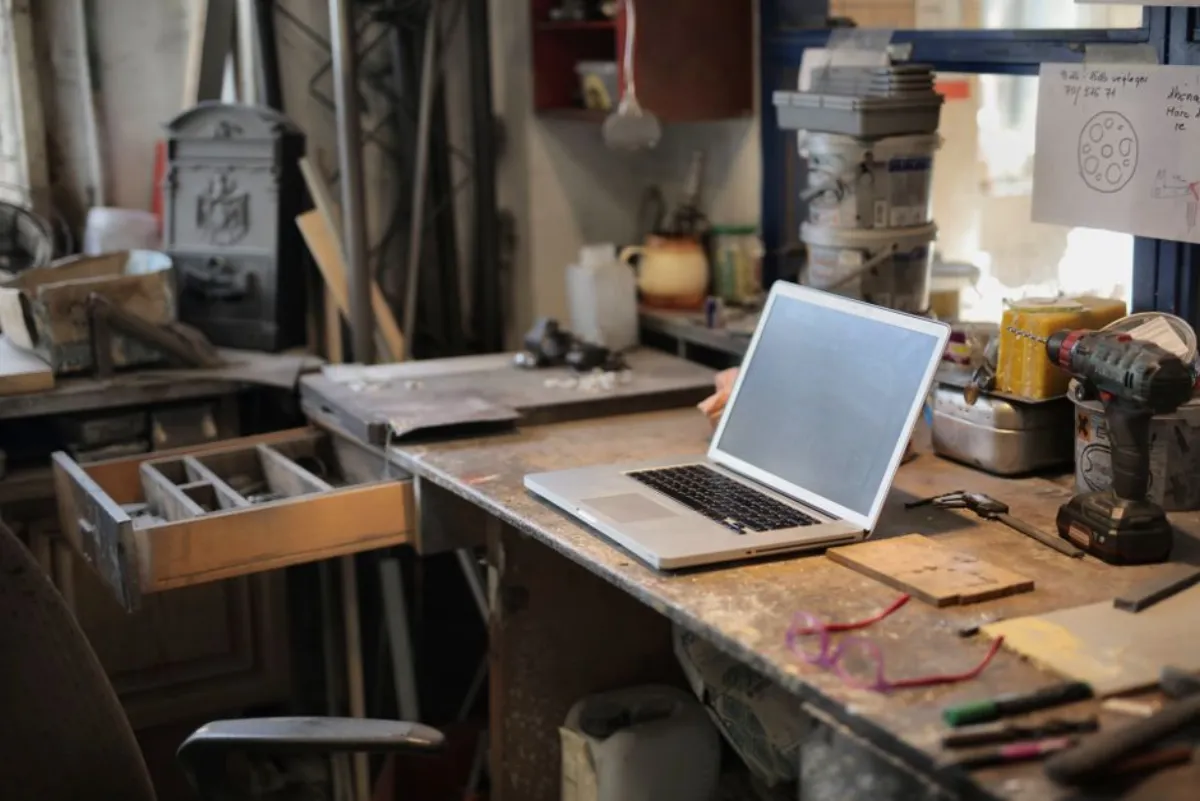 workspace laptop